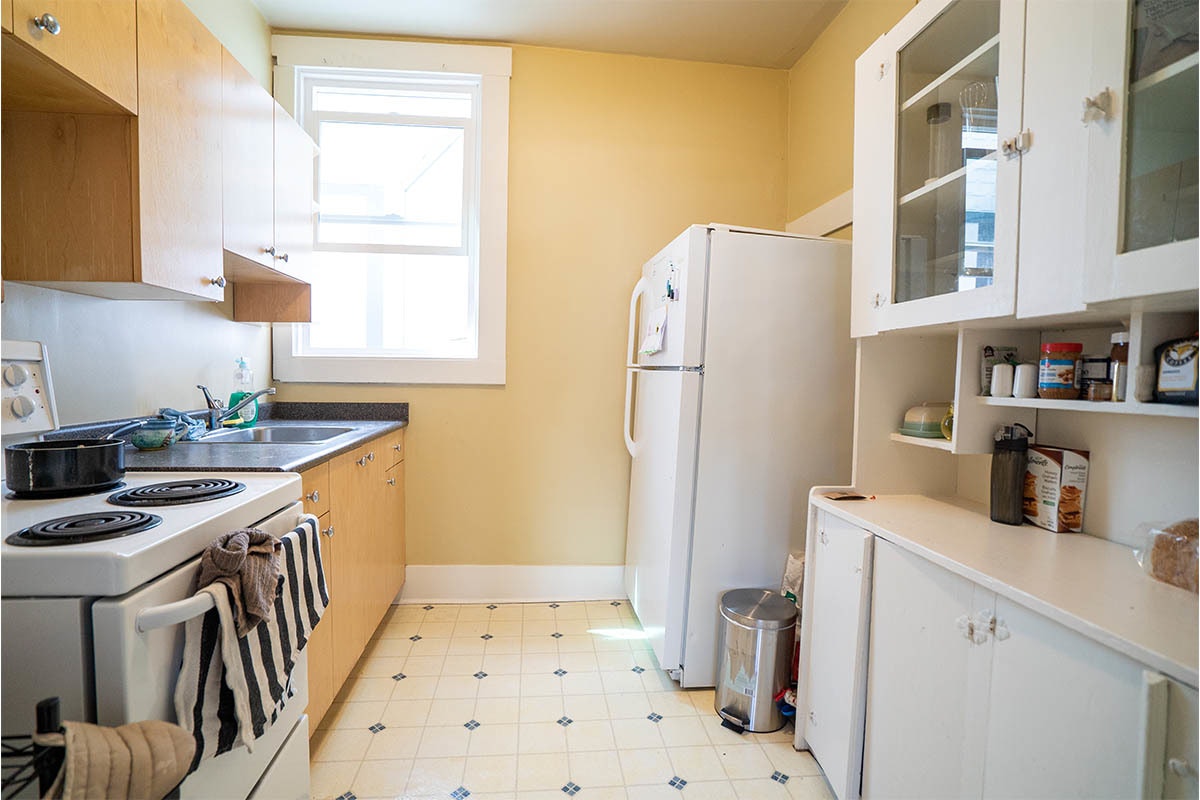 1030 Cook Street, Victoria, BC, V8V 3Z8 - 2
