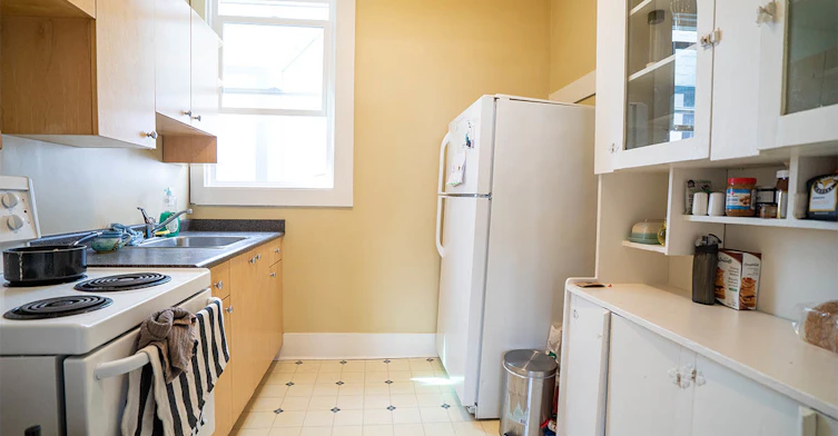 1030 Cook Street, Victoria, BC, V8V 3Z8 - 2