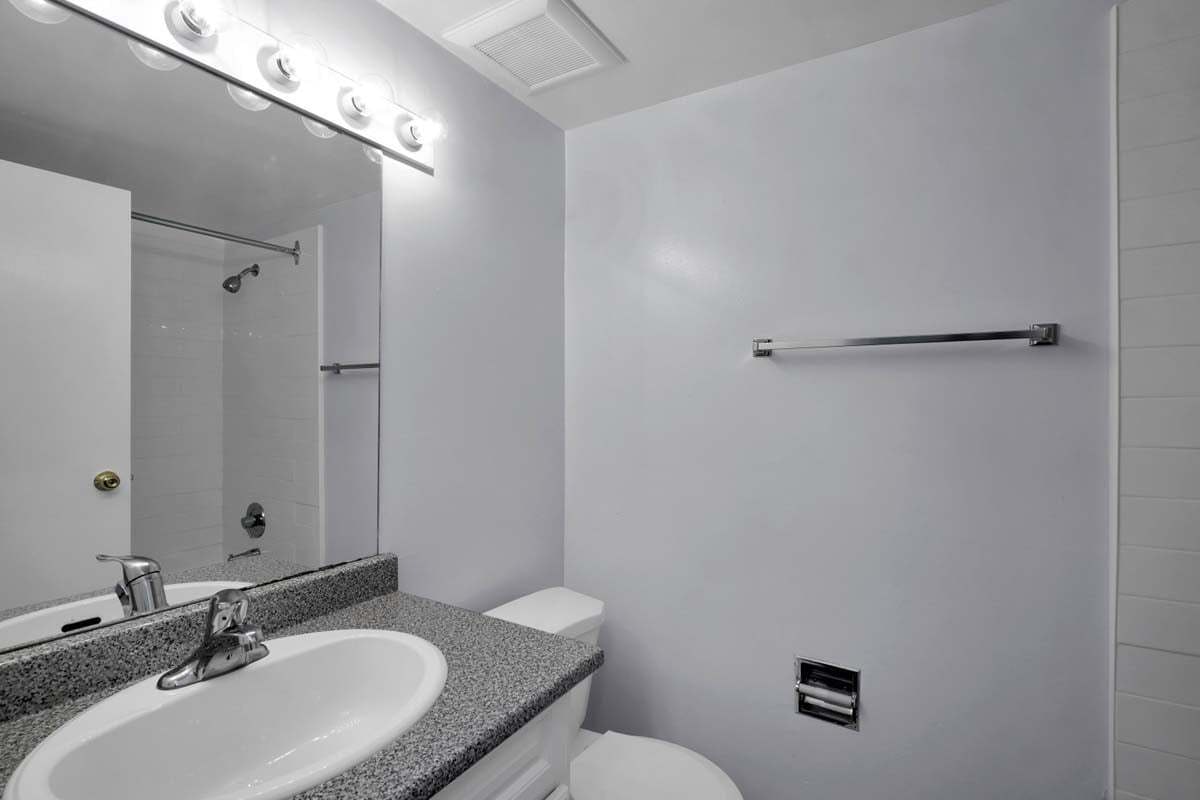 790 Dominion Road, Victoria, BC, V9A 4E7 - 9