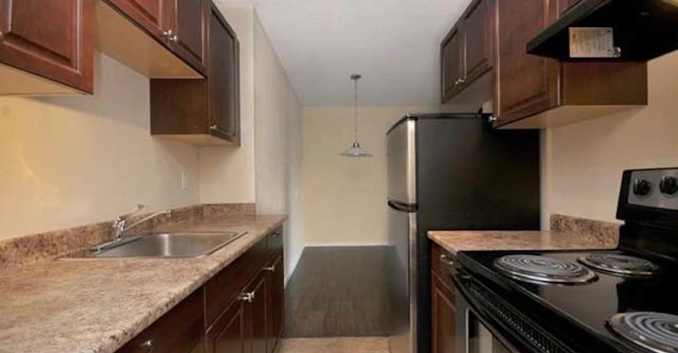 955 Humboldt Street, Victoria, BC, V8V 2Z9 - 2