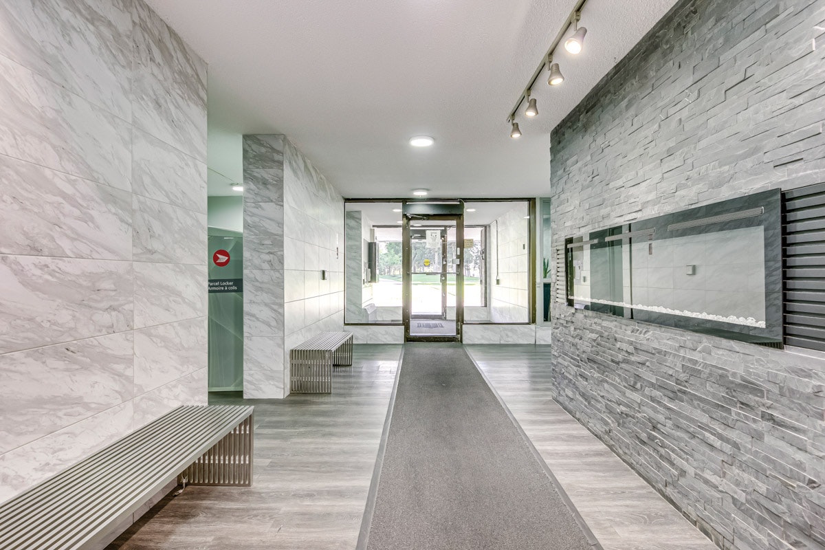 3 Knightsbridge Road, Brampton, ON, L6T 3X3 - 8