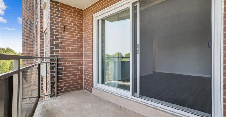 640 Guelph Line, Burlington, ON, L7R 3M9 - 17