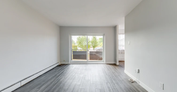 640 Guelph Line, Burlington, ON, L7R 3M9 - 12
