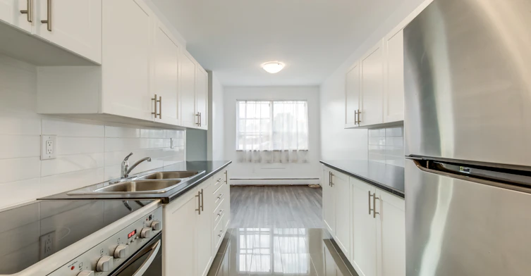 640 Guelph Line, Burlington, ON, L7R 3M9 - 13