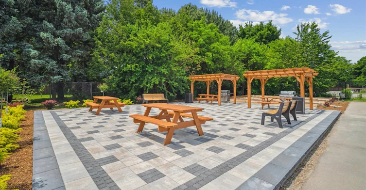 640 Guelph Line, Burlington, ON, L7R 3M9 - 7
