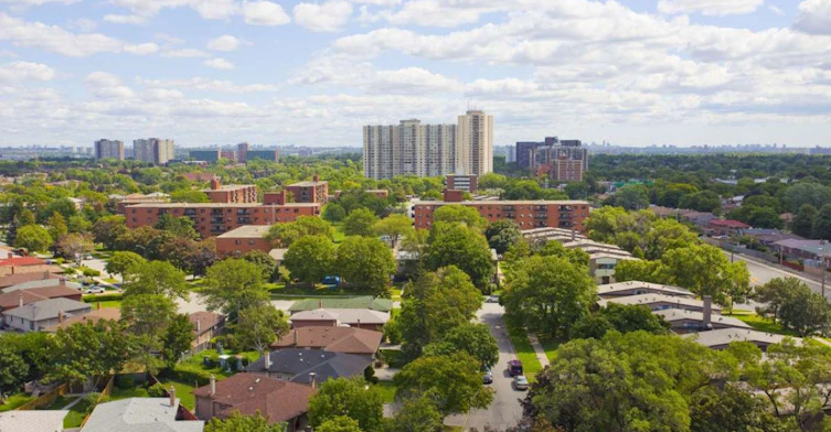 10 Blackfriar Avenue, Toronto, ON, M9R 3S4 - 5