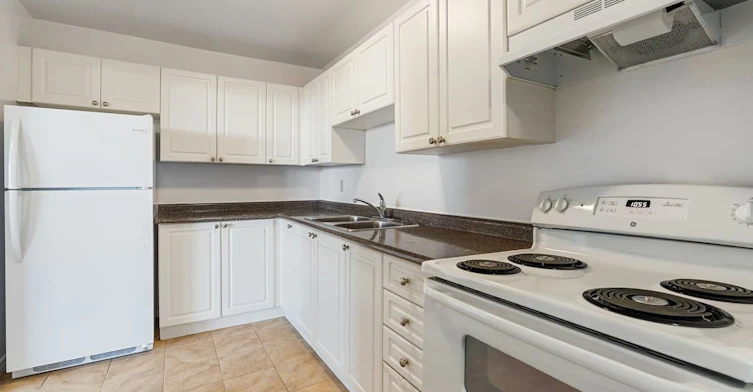 924 Wonderland Road South, London, ON, N6K 2V9 - 9