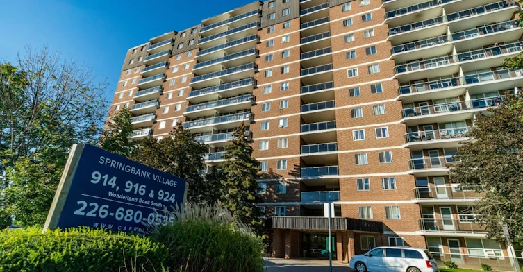 924 Wonderland Road South, London, ON, N6K 2V9 - 4