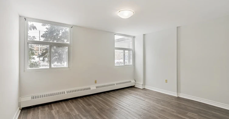 740 Wonderland Road South, London, ON, N6K 1L9 - 7