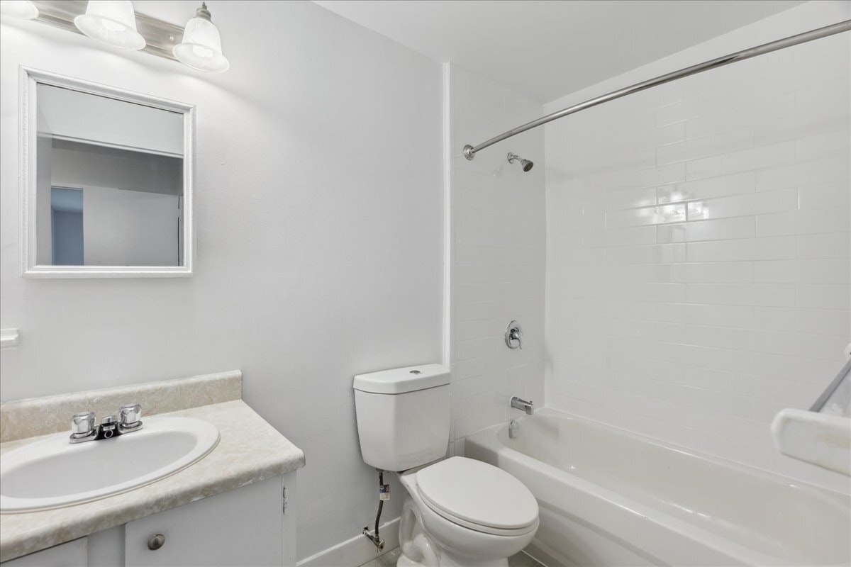 780 Viscount Road, London, ON, N6J 3T3 - 8