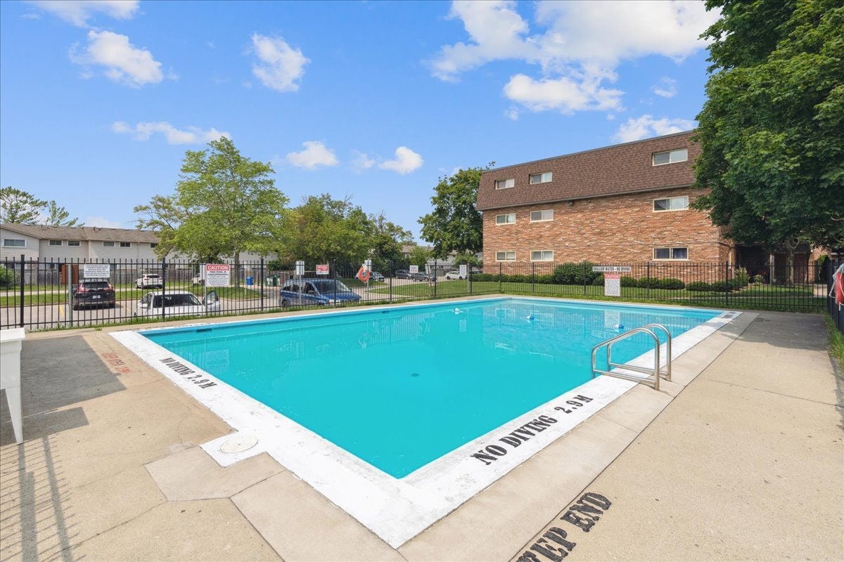 780 Viscount Road, London, ON, N6J 3T3 - 4