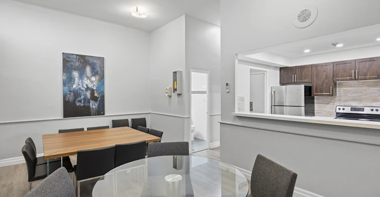 1055 Bloor Street, Mississauga, ON, L4Y 2N5 - 19