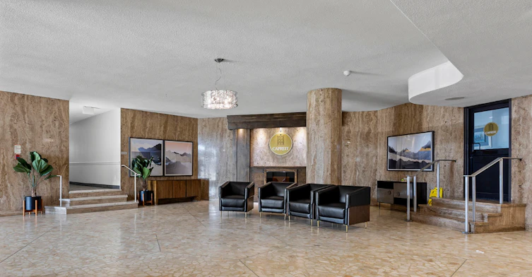 1055 Bloor Street, Mississauga, ON, L4Y 2N5 - 9