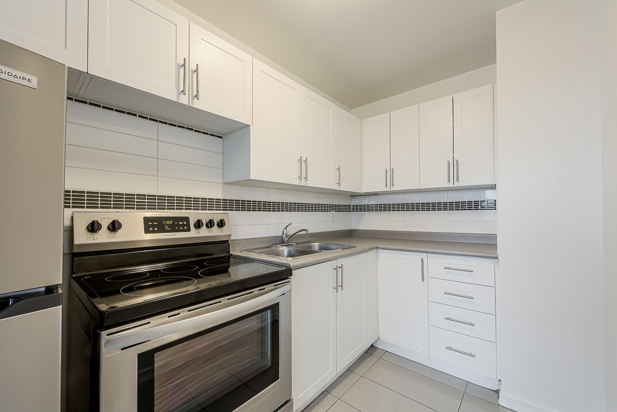 3425 Morning Star Drive, Mississauga, ON, L4T 1X9 - 8