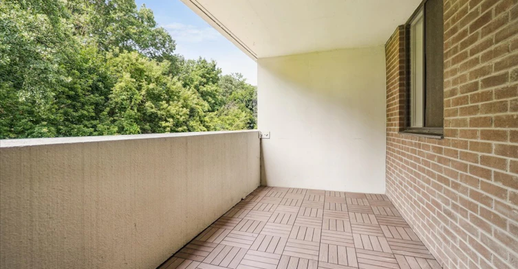 2121 Rathburn Road East, Mississauga, ON, L4W 2X3 - 11