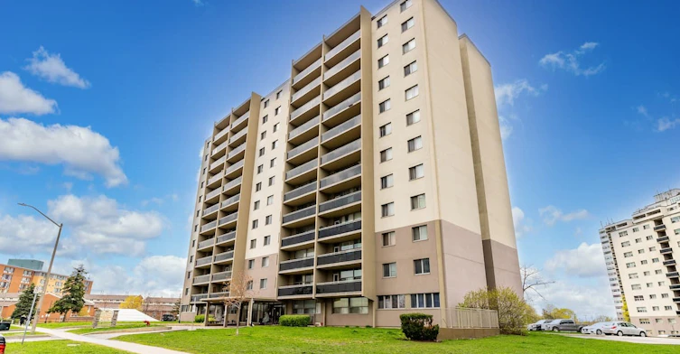 1266 Pentland Street, Oshawa, ON, L1G 3T1