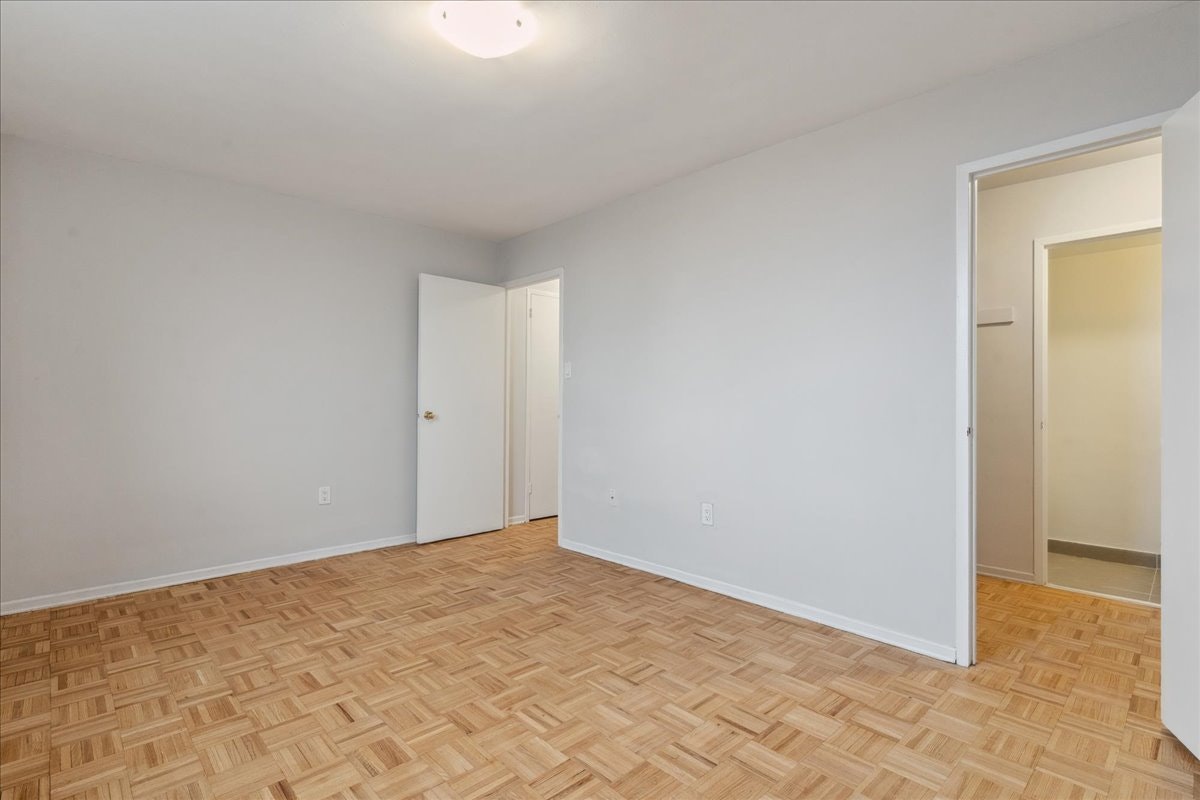 1266 Pentland Street, Oshawa, ON, L1G 3T1 - 9