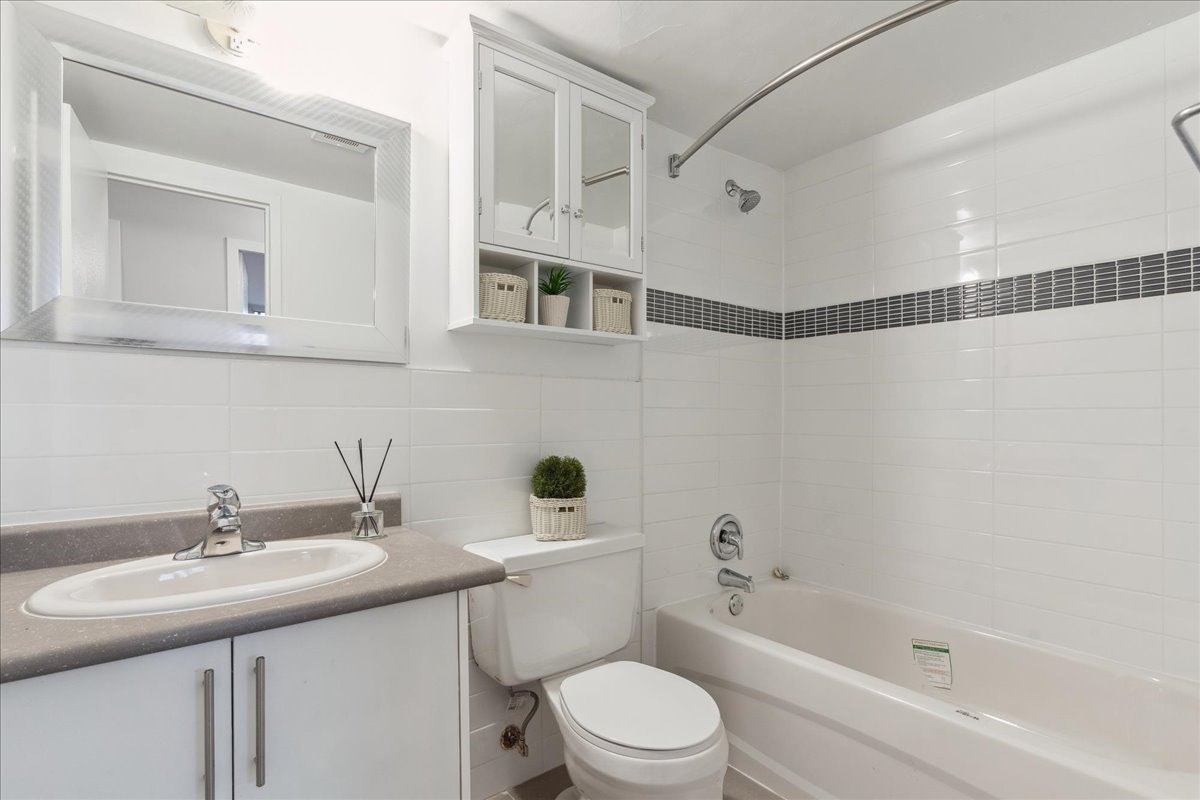 1266 Pentland Street, Oshawa, ON, L1G 3T1 - 5