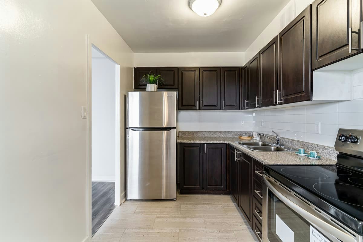 1050 Markham Road, Toronto, ON, M1H 2Y7 - 8