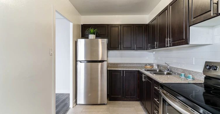 1050 Markham Road, Toronto, ON, M1H 2Y7 - 8