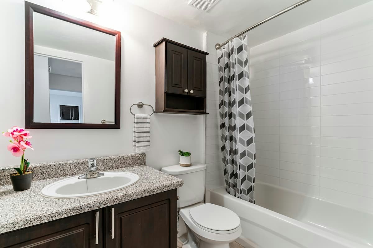 1050 Markham Road, Toronto, ON, M1H 2Y7 - 11