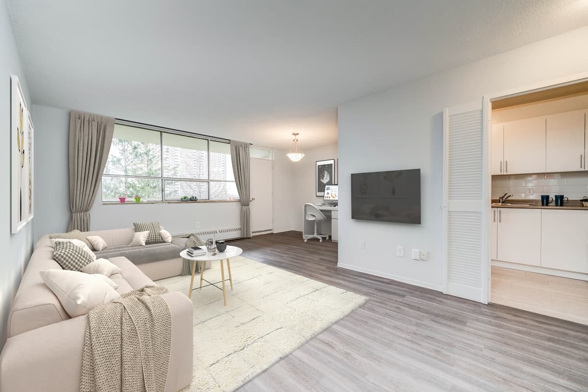 5 Tangreen Court, Vaughan, ON, M2M 3Z1 - 2