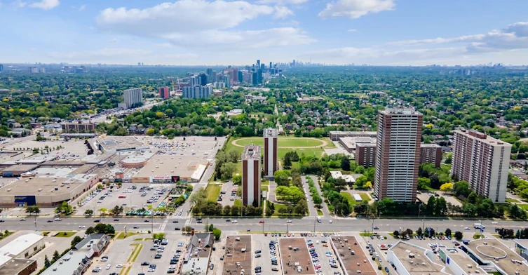 5 Tangreen Court, Vaughan, ON, M2M 3Z1 - 4