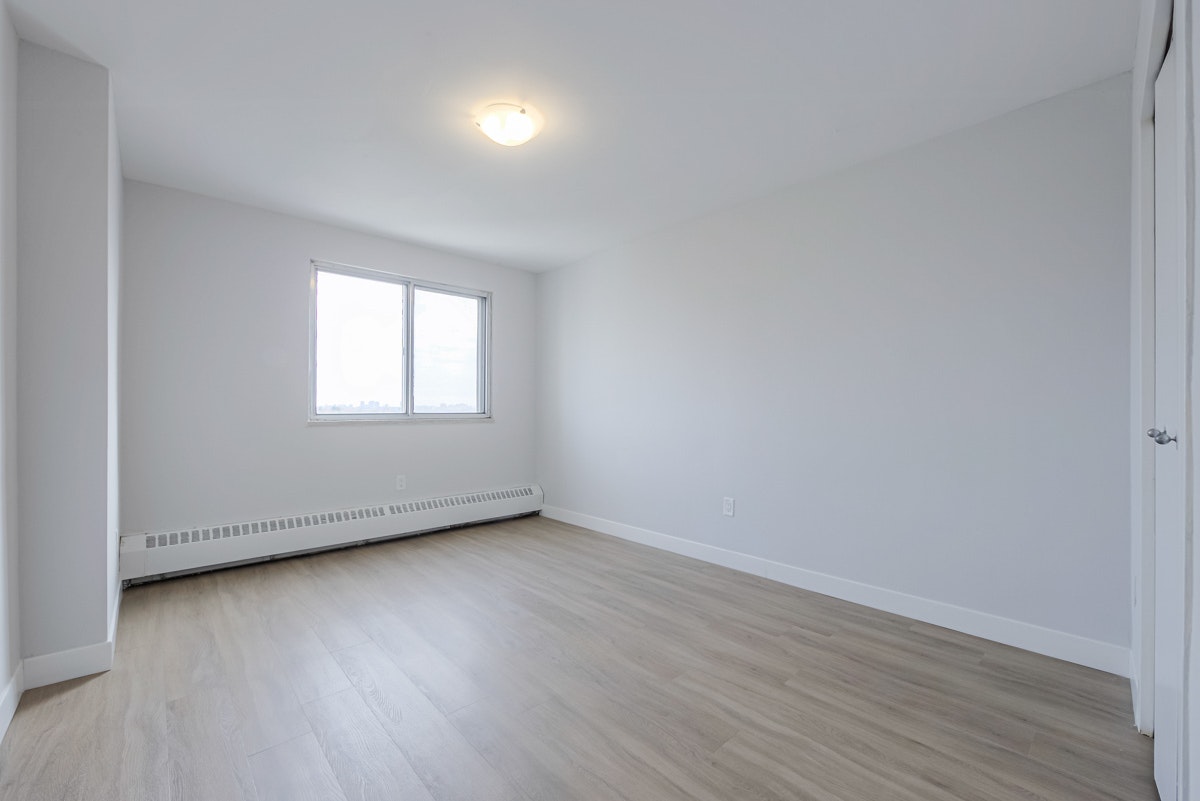 5 Tangreen Court, Vaughan, ON, M2M 3Z1 - 10