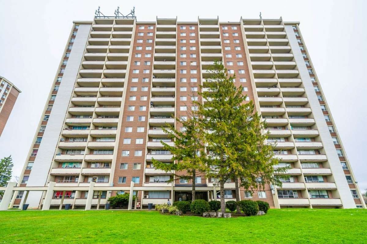 15 Tangreen Court, Vaughan, ON, M2M 3Z1