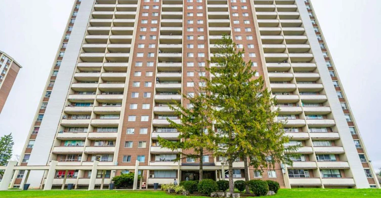 15 Tangreen Court, Vaughan, ON, M2M 3Z1
