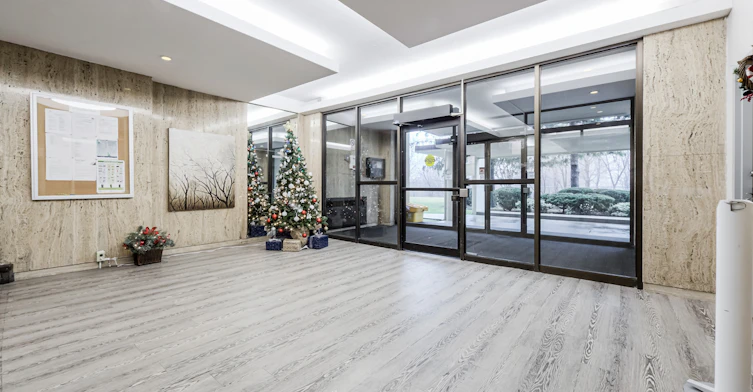15 Tangreen Court, Vaughan, ON, M2M 3Z1 - 12