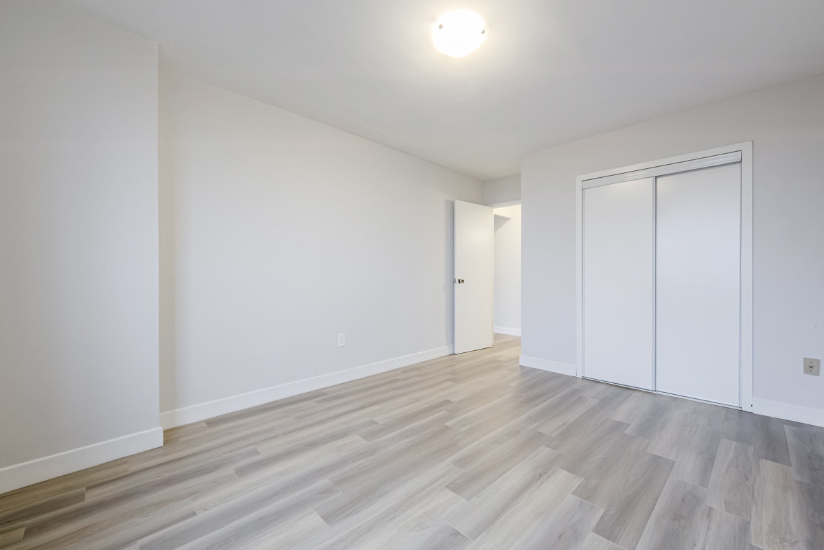 15 Tangreen Court, Vaughan, ON, M2M 3Z1 - 9