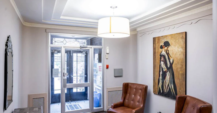 2928 Yonge Street, Toronto, ON, M4R 2K2 - 12