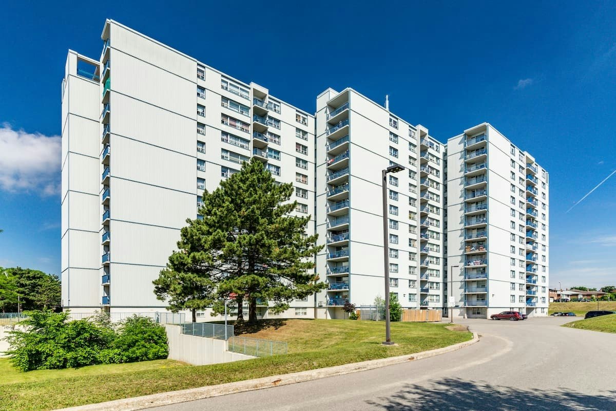 2020 Sheppard Avenue West, Toronto, ON, M3N 1A3 - 2