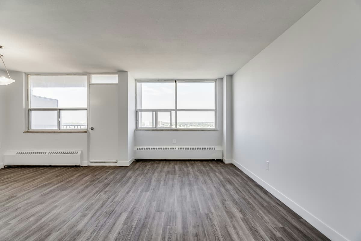 2020 Sheppard Avenue West, Toronto, ON, M3N 1A3 - 9