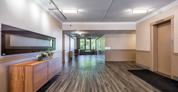 2527 Lake Shore Boulevard West, Toronto, ON, M8V 1E6 - 8