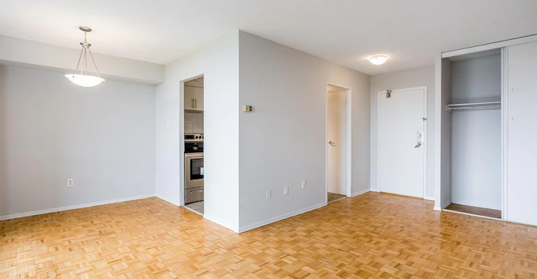 500 Murray Ross Parkway, Toronto, ON, M3J 2Z3 - 11