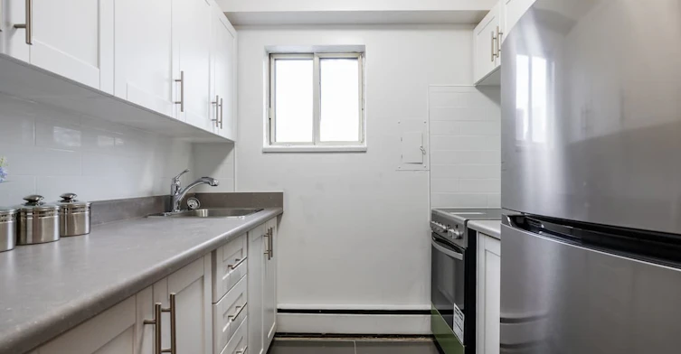 1 Oriole Road, Toronto, ON, M4V 2E7 - 11