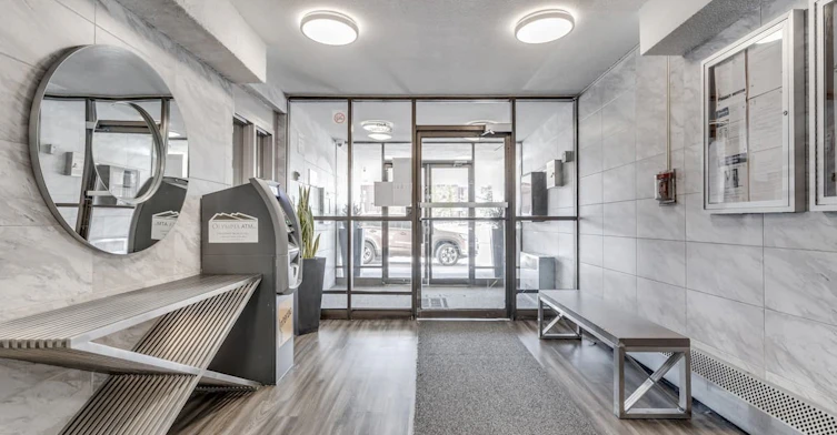 18 Panorama Court, Toronto, ON, M9V 3Z8 - 6