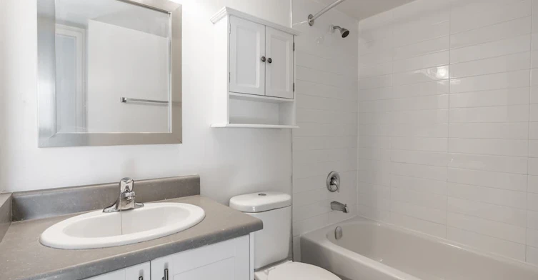 18 Panorama Court, Toronto, ON, M9V 3Z8 - 12