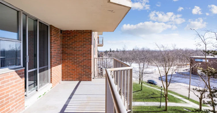 18 Panorama Court, Toronto, ON, M9V 3Z8 - 13