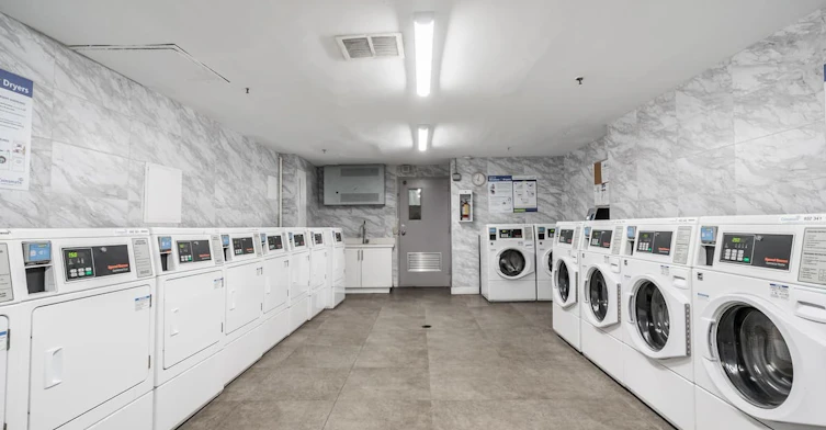 18 Panorama Court, Toronto, ON, M9V 3Z8 - 14
