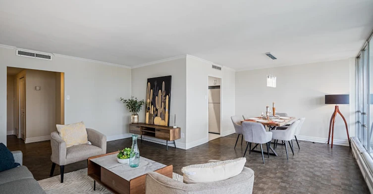 355 St. Clair Avenue West, Toronto, ON, M5P 1N5 - 8