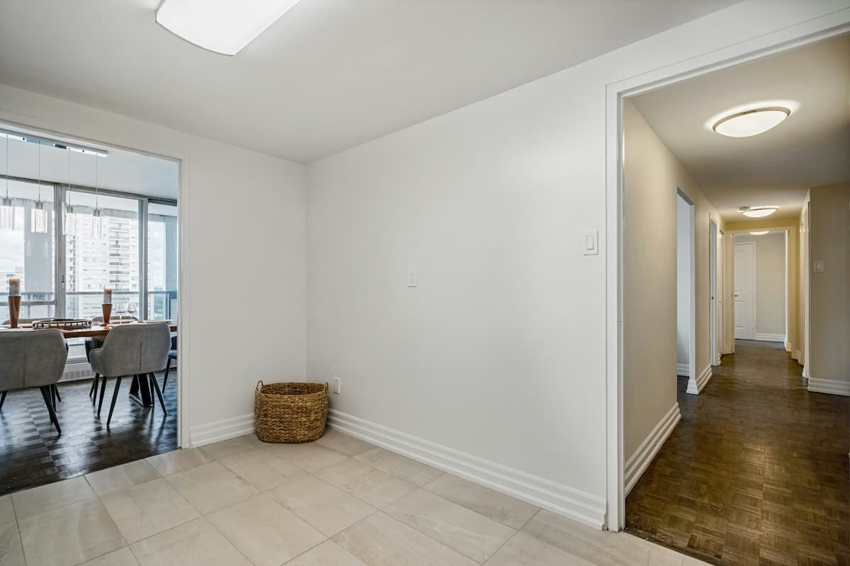 355 St. Clair Avenue West, Toronto, ON, M5P 1N5 - 18