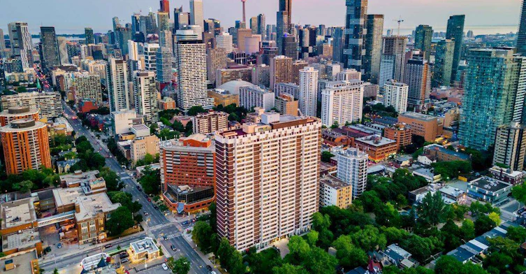 100 Wellesley Street East, Toronto, ON, M4Y 1H5 - 5