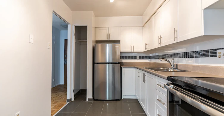 33 Orchard View Boulevard, Toronto, ON, M4R 2E9 - 10