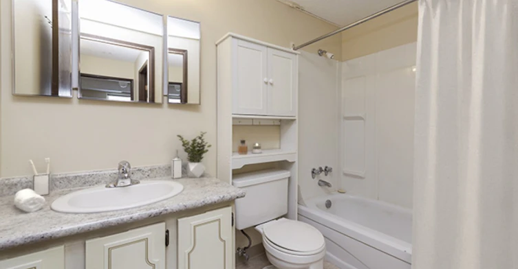 4902 Queen Street, Regina, SK, S4S 6X4 - 9