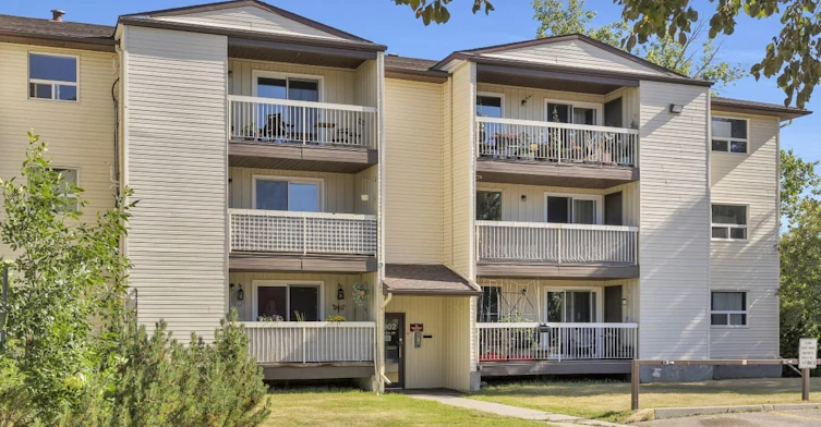 4902 Queen Street, Regina, SK, S4S 6X4 - 3