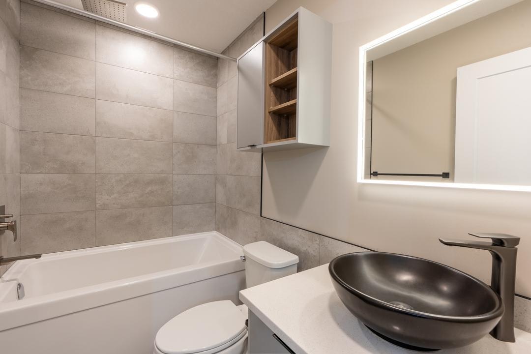 208-8455 106a Avenue Northwest, Edmonton, AB, T5H 0X4 - 14