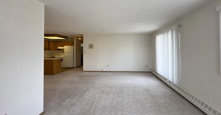 405-10138 84 Avenue Northwest, Edmonton, AB, T6E 2G7 - 5